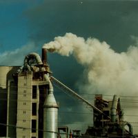Incineração de resíduos industriais e hospitalares